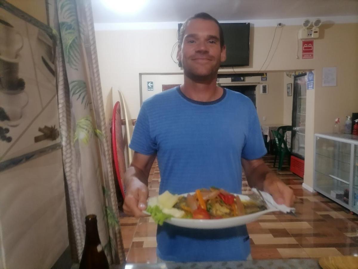 Hospedaje Restaurante El Hombre Puerto Chicama Εξωτερικό φωτογραφία