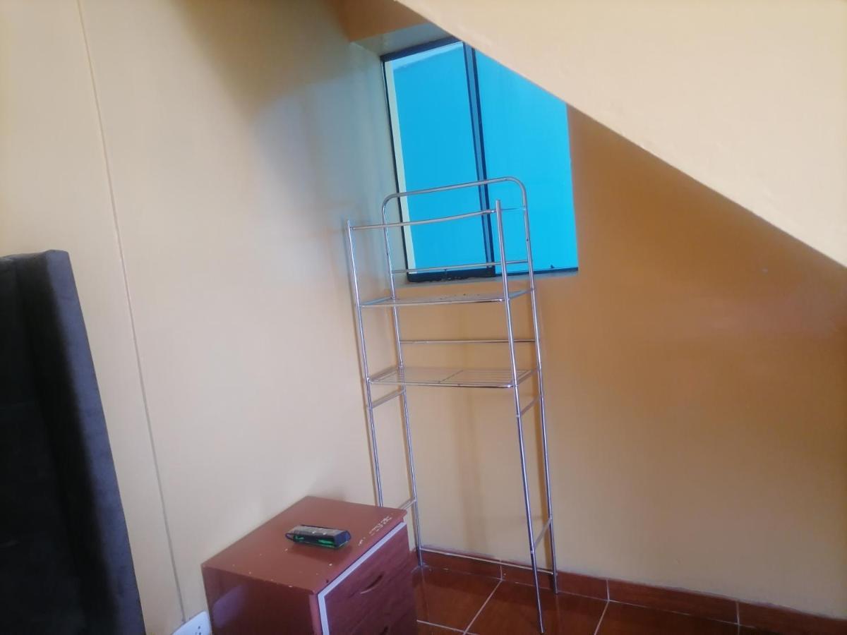 Hospedaje Restaurante El Hombre Puerto Chicama Εξωτερικό φωτογραφία